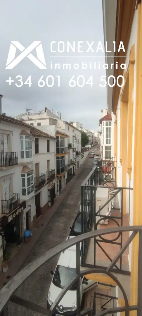 Vista exterior de Pis en venda en Olvera amb Traster i Balcó
