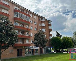 Exterior view of Flat to rent in León Capital   with Heating, Terrace and Storage room