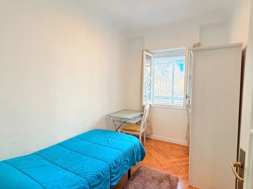 Bedroom of Flat for sale in  Madrid Capital  with Air Conditioner, Terrace and Balcony