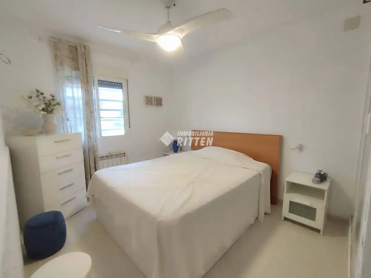 Schlafzimmer von Wohnung zur Miete in La Manga del Mar Menor mit Klimaanlage, Terrasse und Möbliert