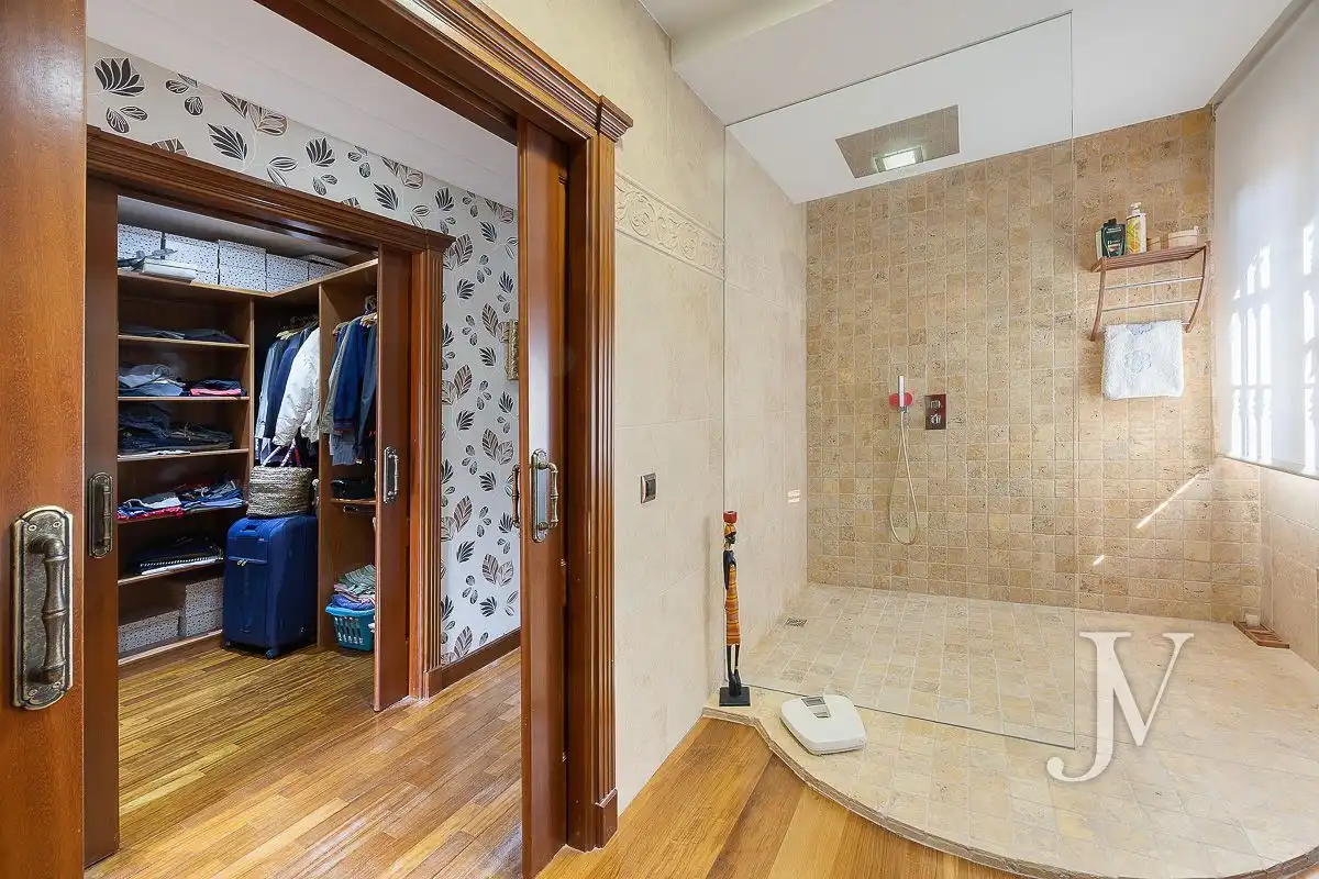 Baño de Casa o chalet en venta en El Casar con Aire acondicionado, Calefacción y Jardín privado