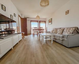 Sala d'estar de Apartament de lloguer en Frigiliana amb Aire condicionat i Terrassa