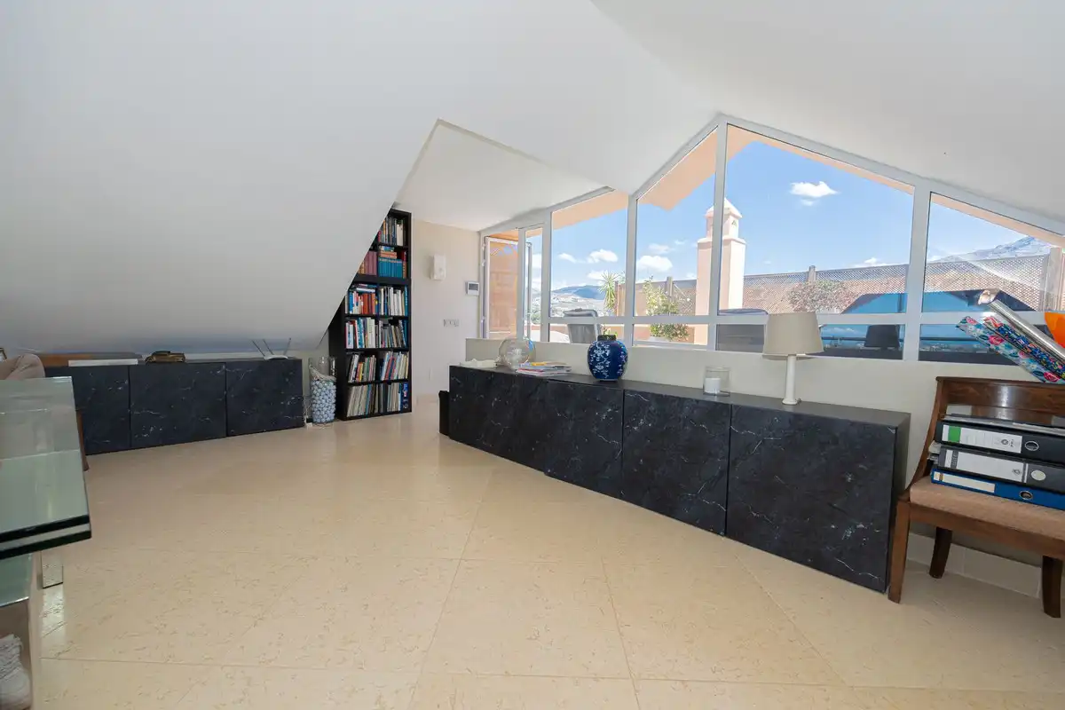Dúplex amb ascensor en venda a Nueva Andalucía, imagen 19