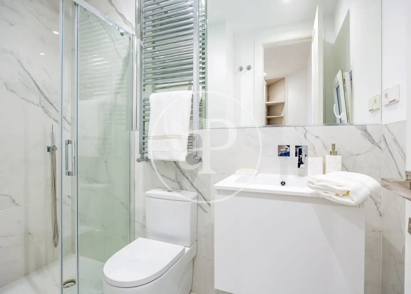 Badezimmer von Wohnung zum Verkauf in Madrid mit Klimaanlage, Heizung und Abstellraum