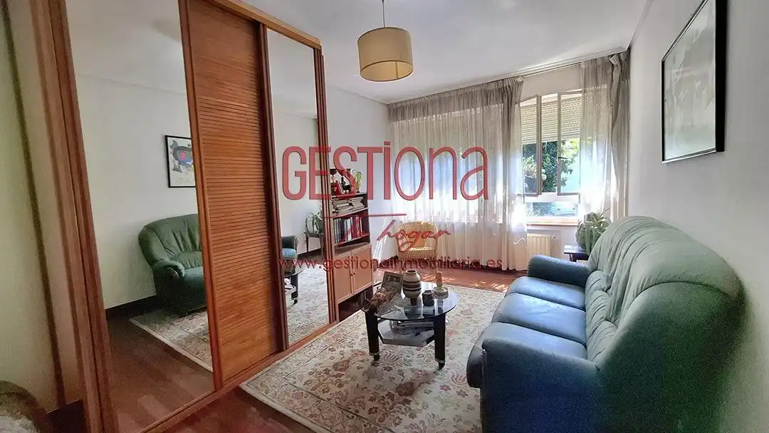 Habitación de Casa o chalet en venta en Medio Cudeyo con Jardín privado