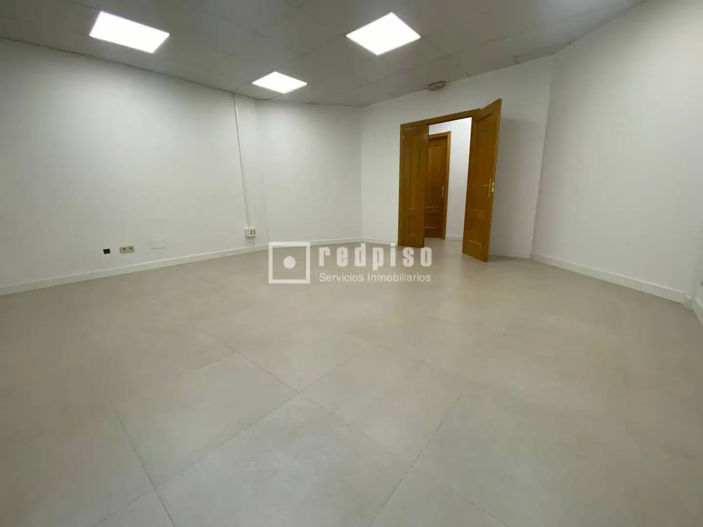 Office for sale in Pinto