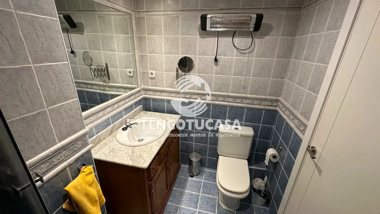 Bathroom of Flat for sale in Madrid  with Heating