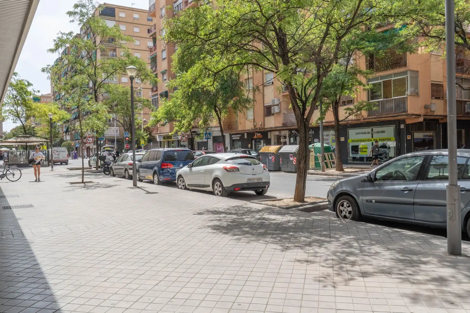 Vista exterior de Piso en venta en Granada con Aire acondicionado y Amueblado