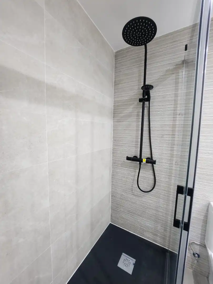 Baño de Casa adosada en venta en Villalbilla con Calefacción, Jardín privado y Trastero