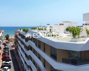 Vista exterior de Planta baixa en venda en Guardamar del Segura amb Aire condicionat, Terrassa i Balcó