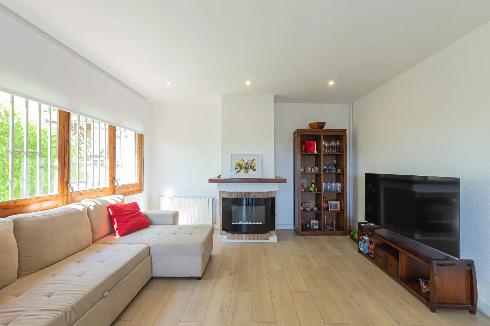 Living room of Houses for sale in Castelldefels  with Air Conditioner, Heating and Private garden
