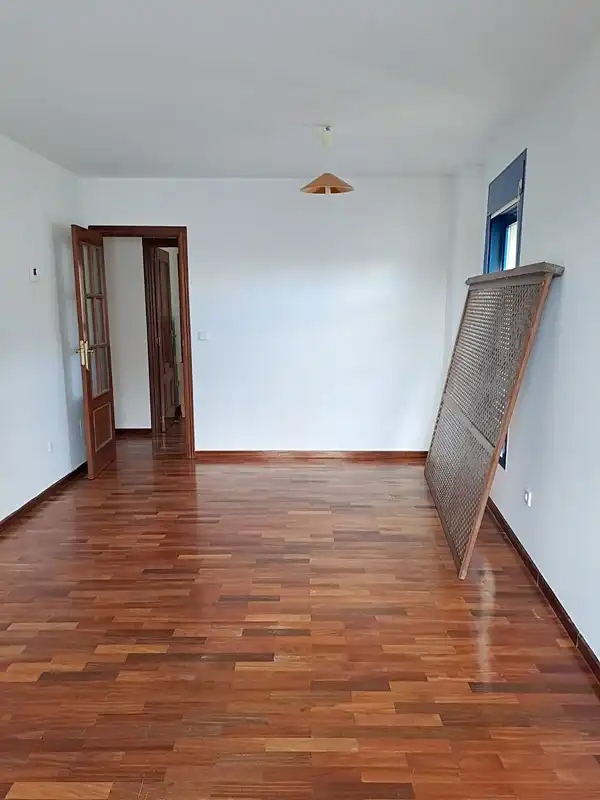 Dormitori de Pis en venda en A Coruña Capital  amb Calefacció, Parquet i Traster