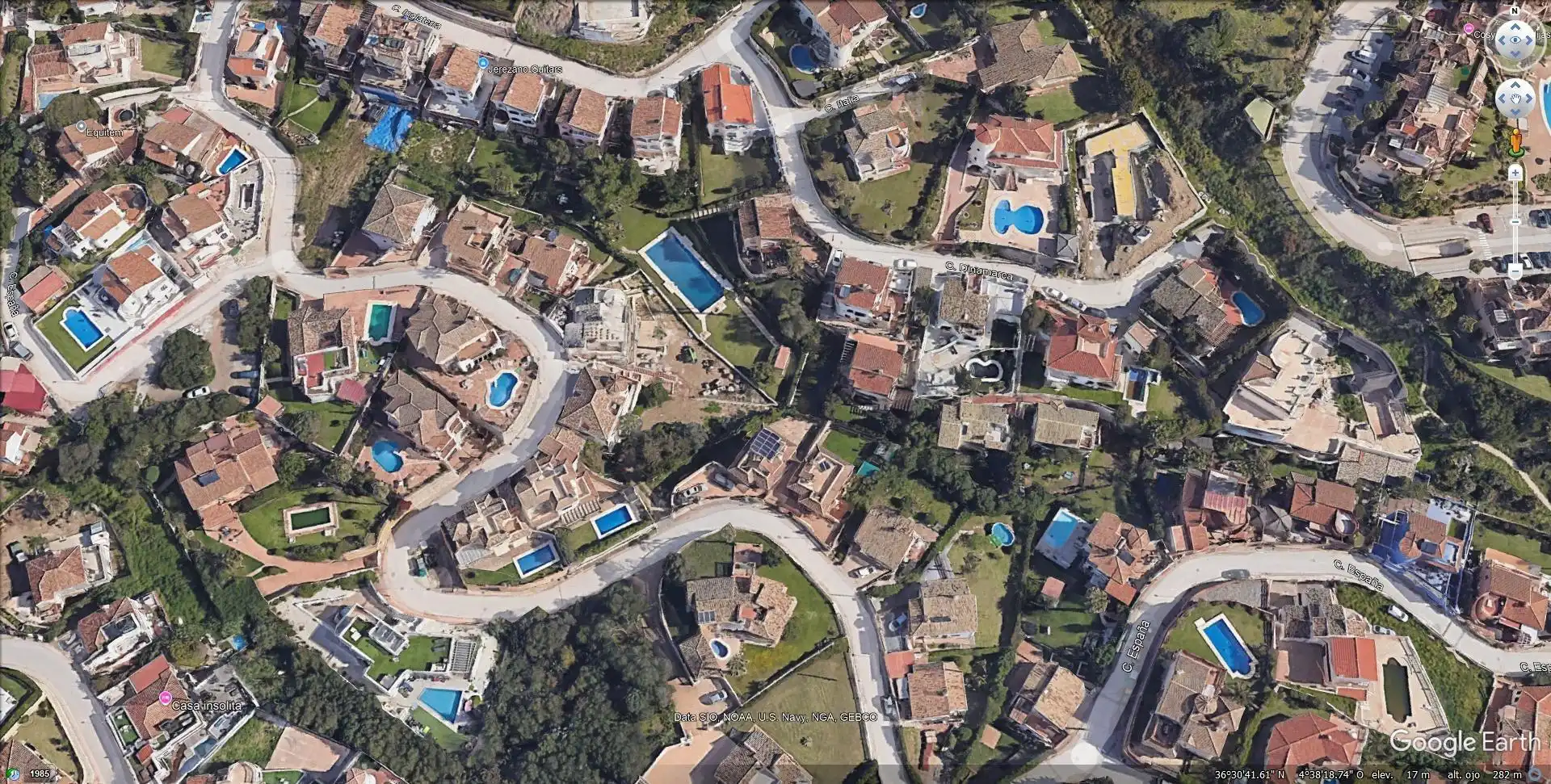 Vista exterior de Casa o xalet en venda en Mijas amb Aire condicionat, Jardí privat i Terrassa
