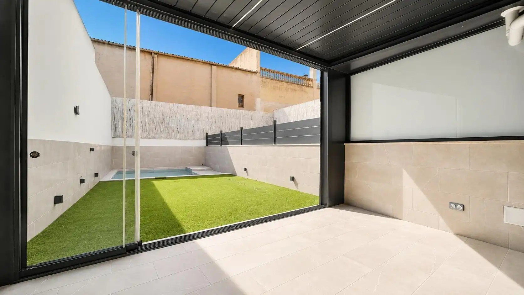 Terrace of Detached homes for sale in  Palma de Mallorca  with Air Conditioner, Heating and Private garden