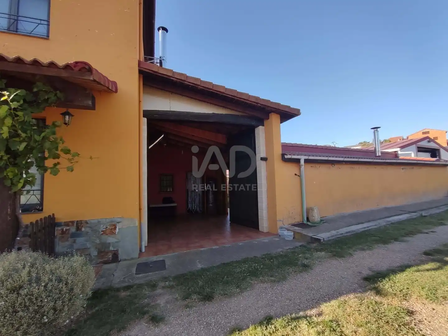 Parking de Casa o chalet en venta en Villaobispo de Otero con Calefacción