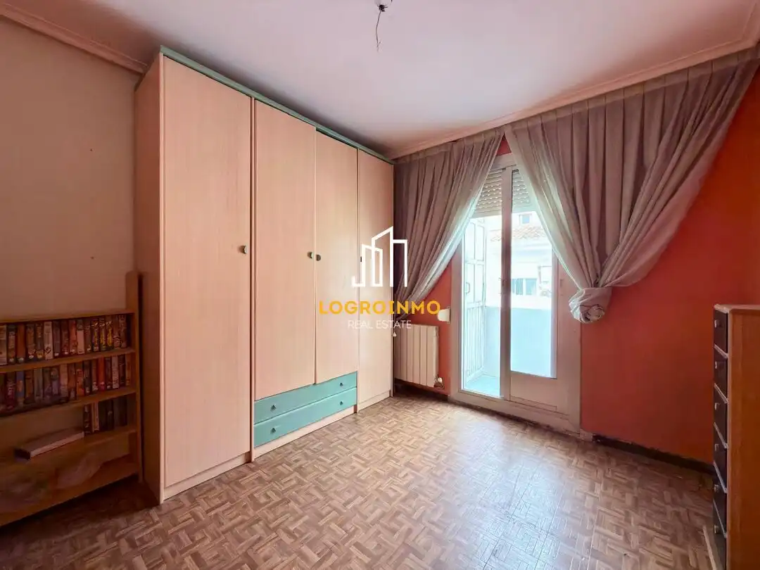 Habitación de Piso en venta en  Logroño con Calefacción y Balcón