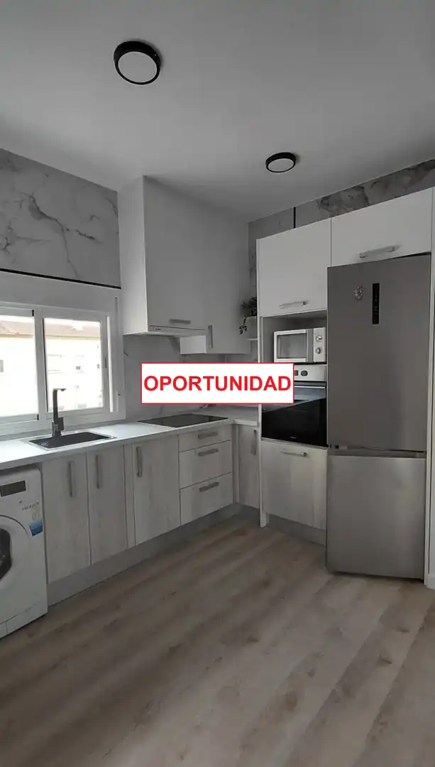 Cuina de Àtic en venda en Ciudad Real amb Calefacció, Terrassa i Moblat