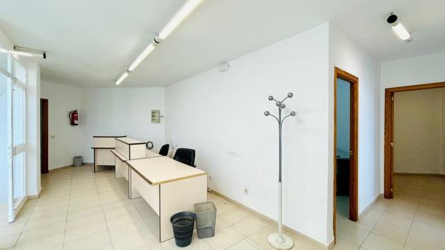 Local comercial en Alquiler en Son Anglada