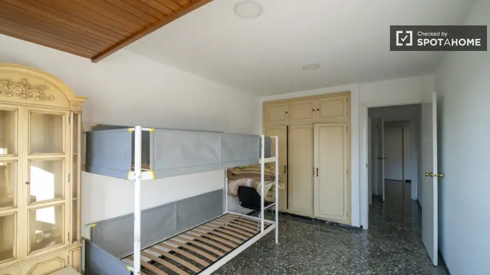 Wohnung mit Terrasse zur Miete in Quatre Carreres, imagen 12