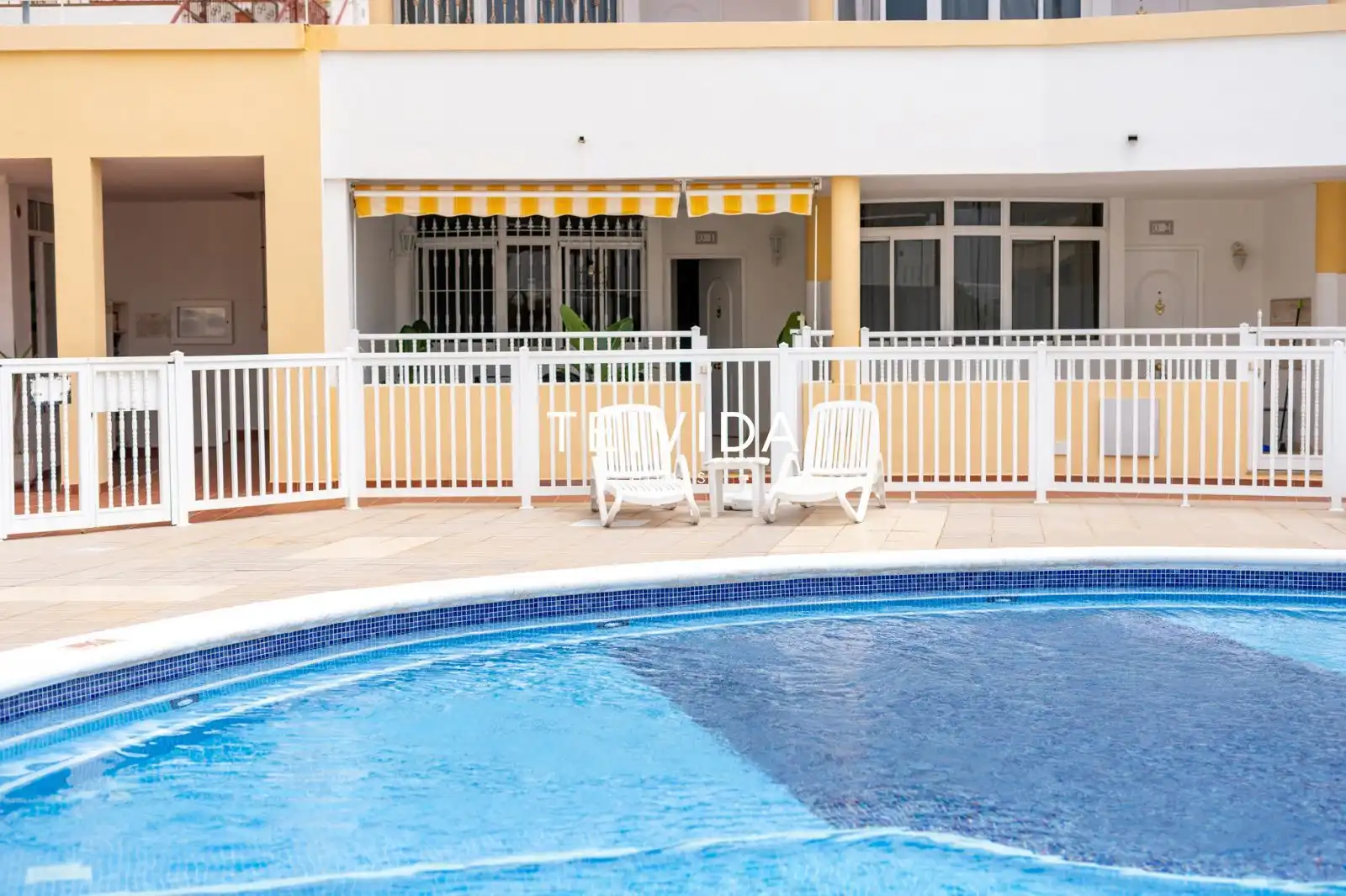 Piscina de Pis de lloguer en Adeje amb Terrassa, Piscina i Moblat