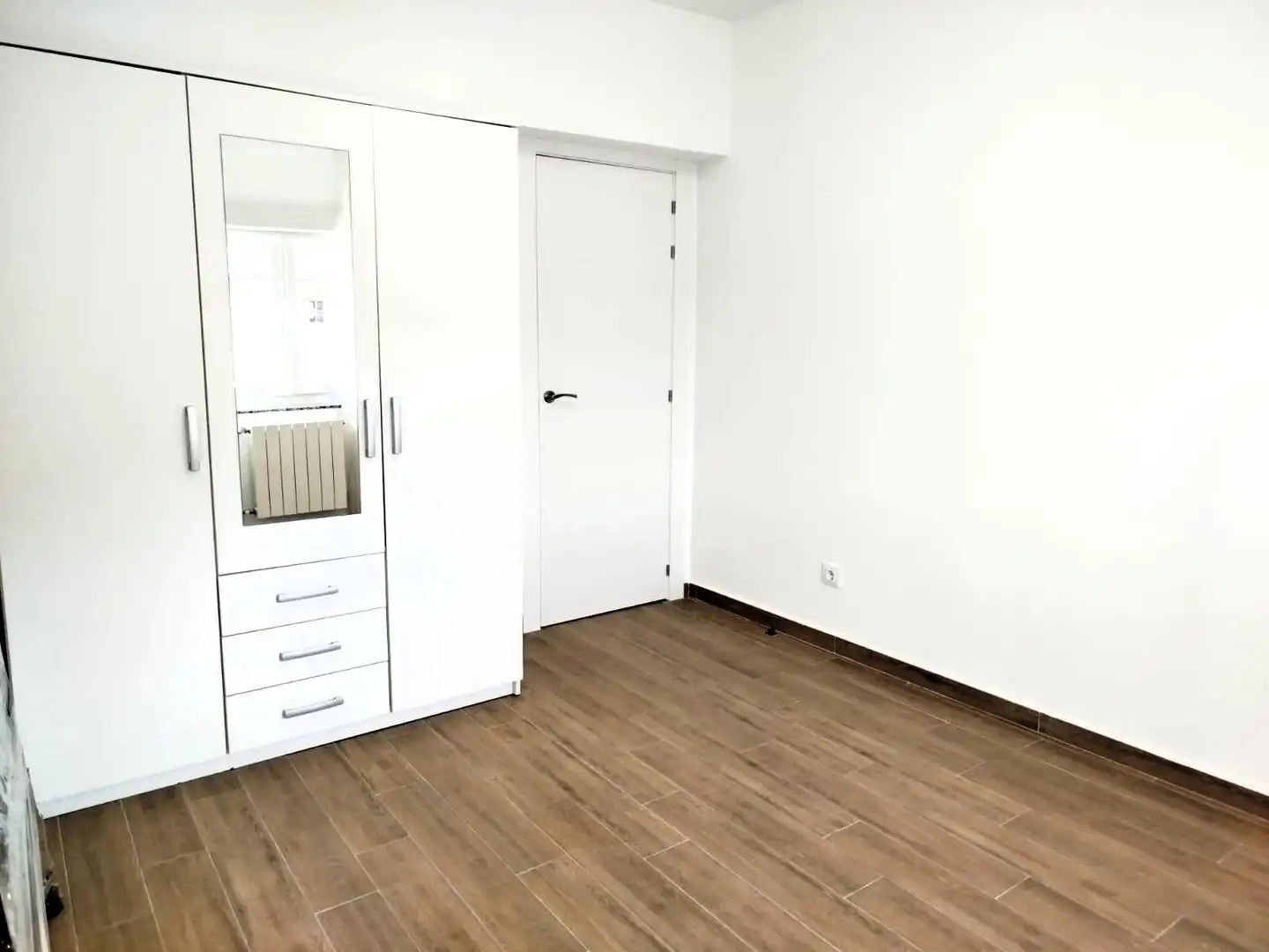 Schlafzimmer von Erdgeschoss zum Verkauf in Medio Cudeyo mit Heizung, Privatgarten und Terrasse