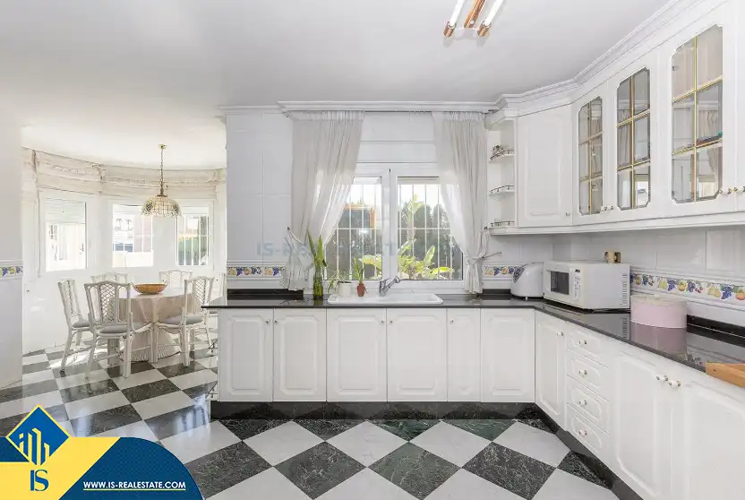 Detached house with pool for sale in Zona Carrefour - Urbanizaciones, imagen 4