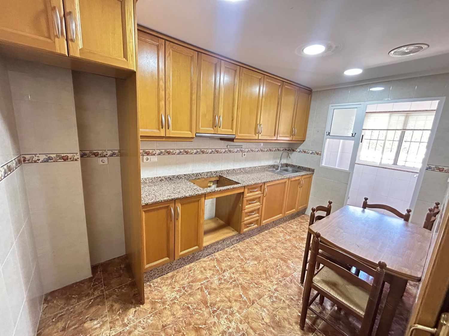 Kitchen of Flat for sale in Crevillent  with Terrace and Storage room