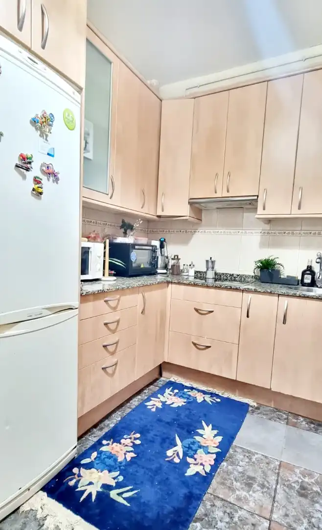 Kitchen of Flat for sale in L'Hospitalet de Llobregat  with Air Conditioner and Furnished