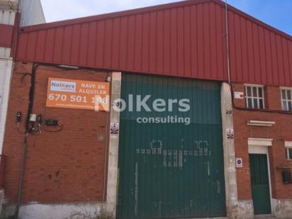 Vista exterior de Nau industrial de lloguer en Sant Boi de Llobregat