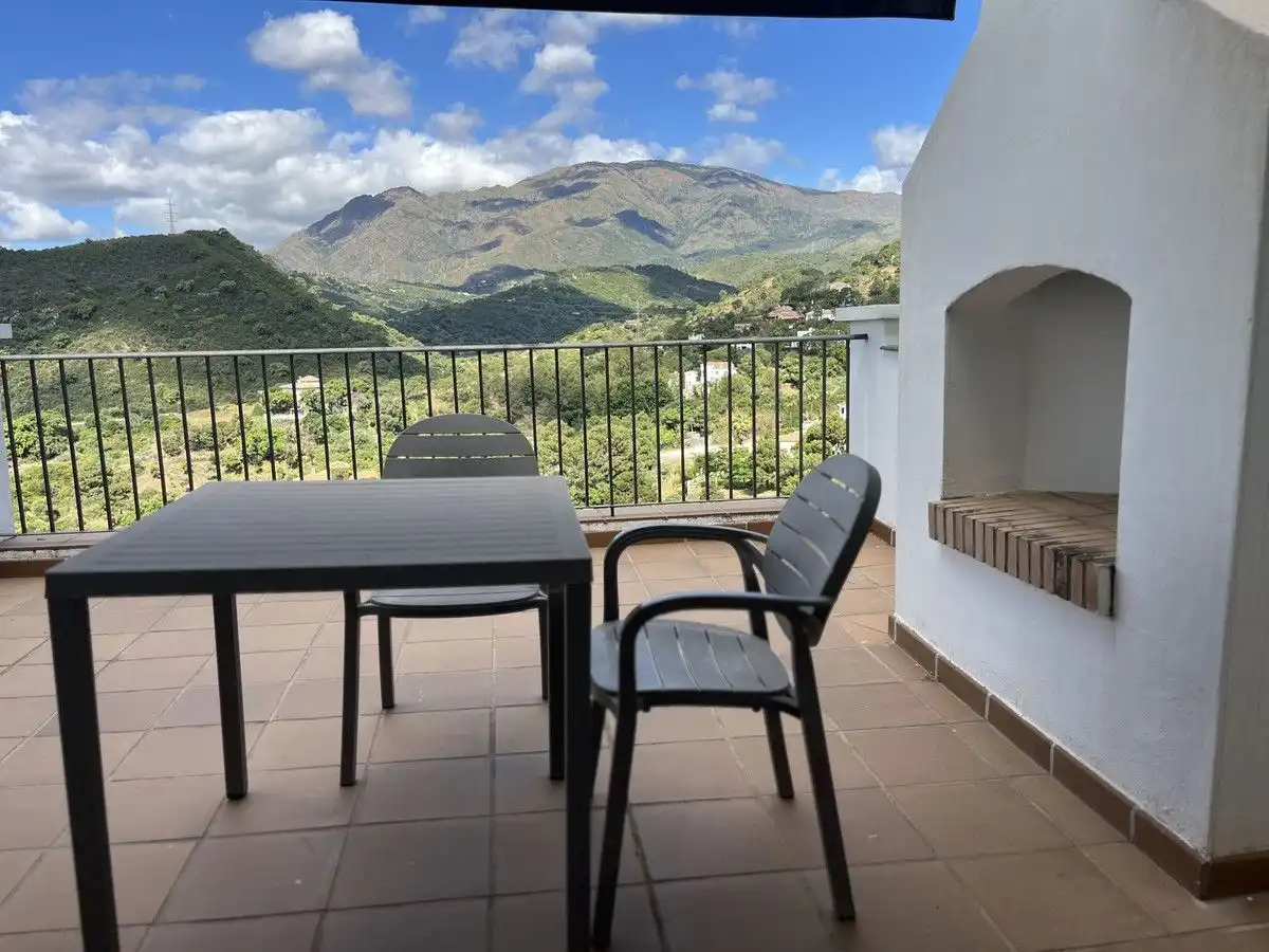 Terrassa de Apartament de lloguer en Estepona amb Calefacció, Terrassa i Moblat