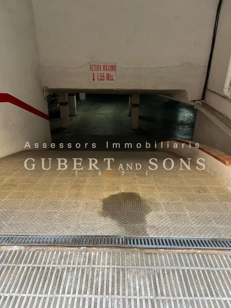 Außenansicht von Garage zum Verkauf in Palamós