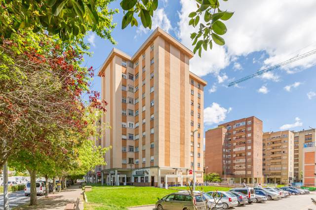 Piso en Alquiler en Villava - Calle karrobide, 5 en Villava / Atarrabia