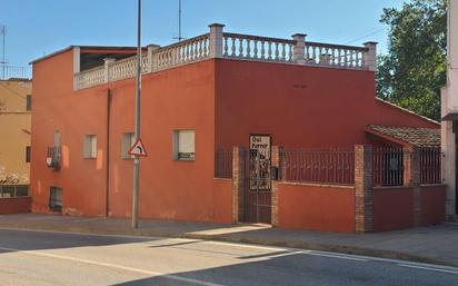 Vista exterior de Casa o xalet en venda en Bàscara amb Jardí privat, Terrassa i Traster