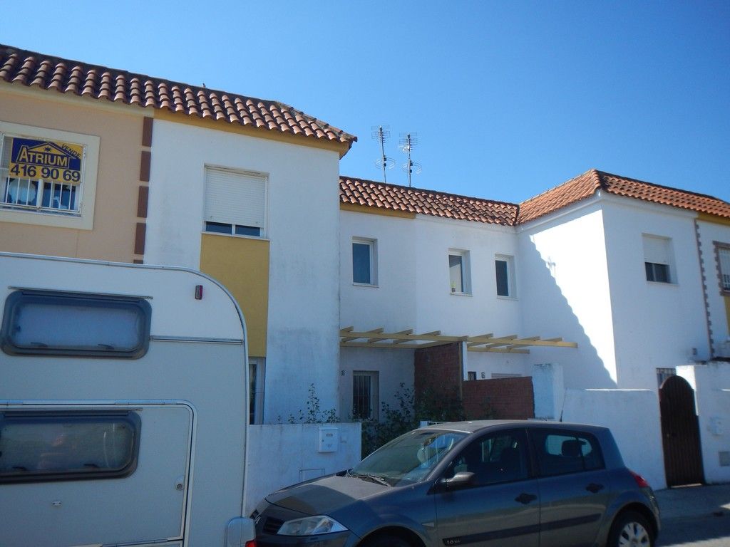 Vista exterior de Casa adosada en venta en Guillena