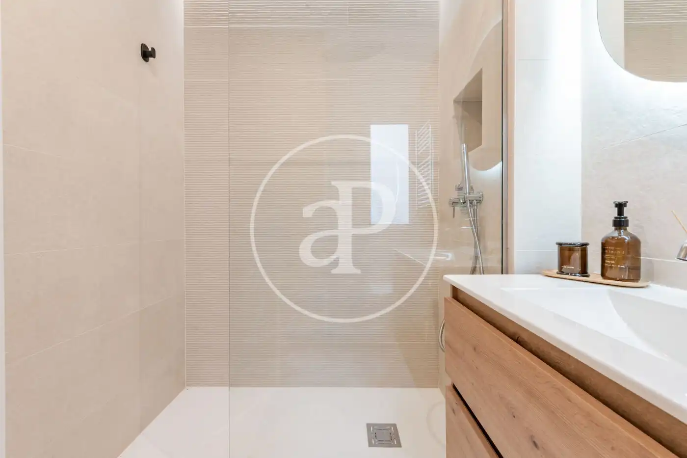 Baño de Ático en venta en Madrid con Aire acondicionado, Calefacción y Terraza