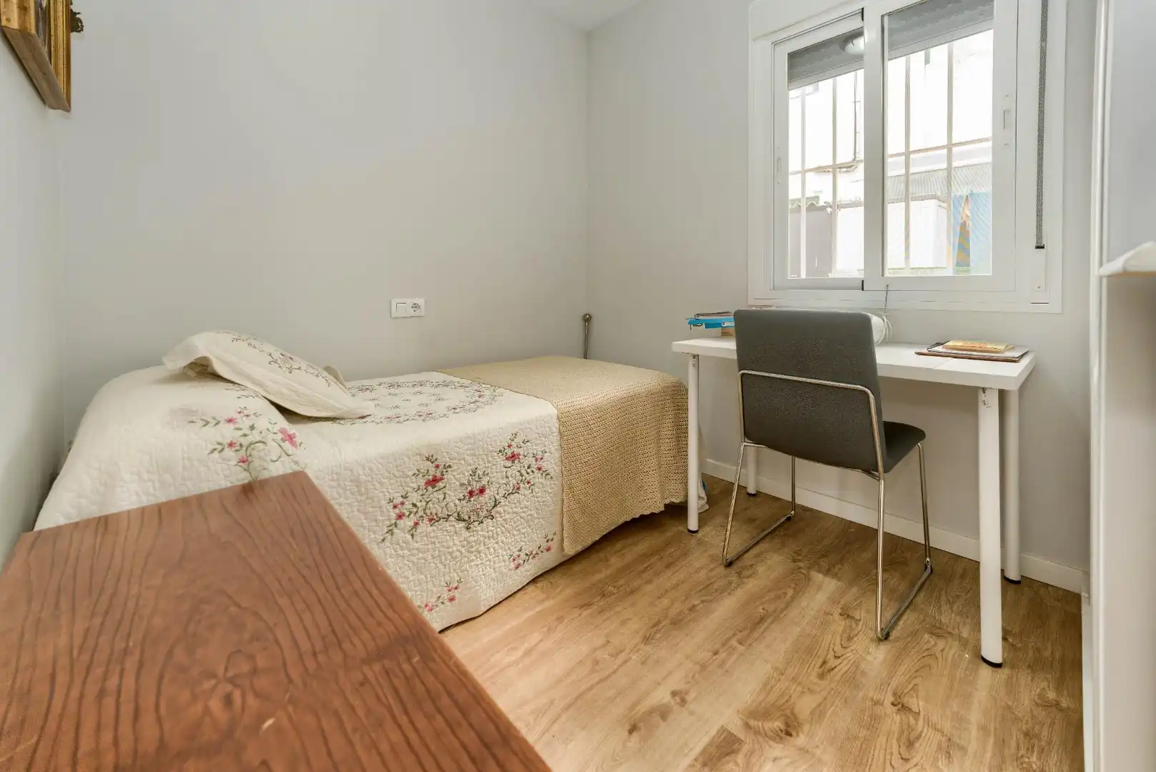 Habitación de Piso en venta en Mairena del Aljarafe con Aire acondicionado