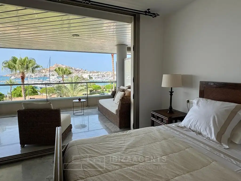 Habitación de Apartamento de alquiler en Eivissa con Aire acondicionado, Terraza y Amueblado