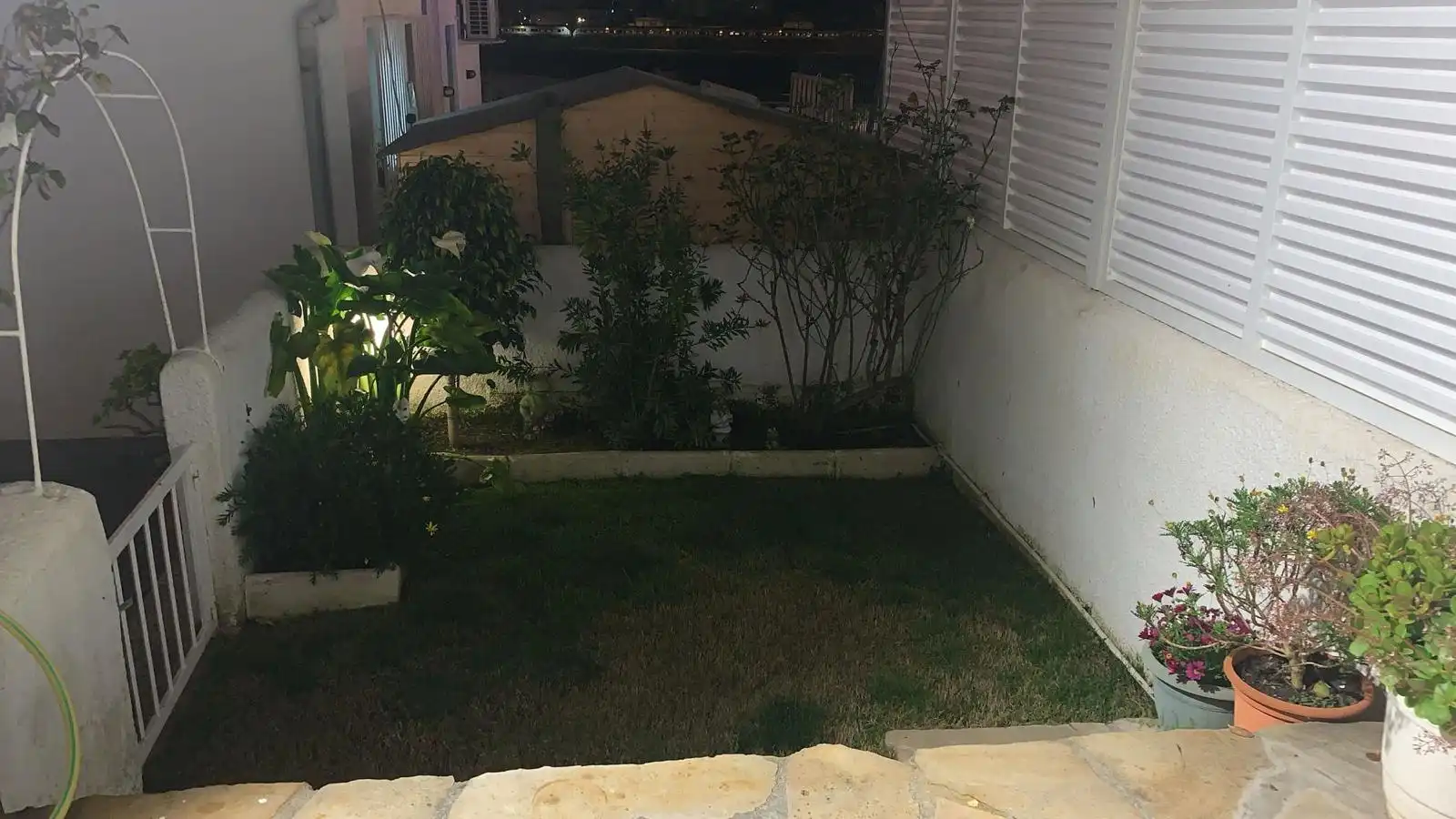 Garten von Einfamilien-Reihenhaus zum Verkauf in Cunit mit Klimaanlage, Heizung und Privatgarten