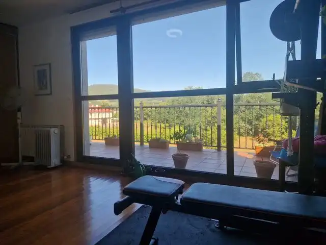 Sala de estar de Dúplex en venta en Teo con Calefacción, Parquet y Terraza