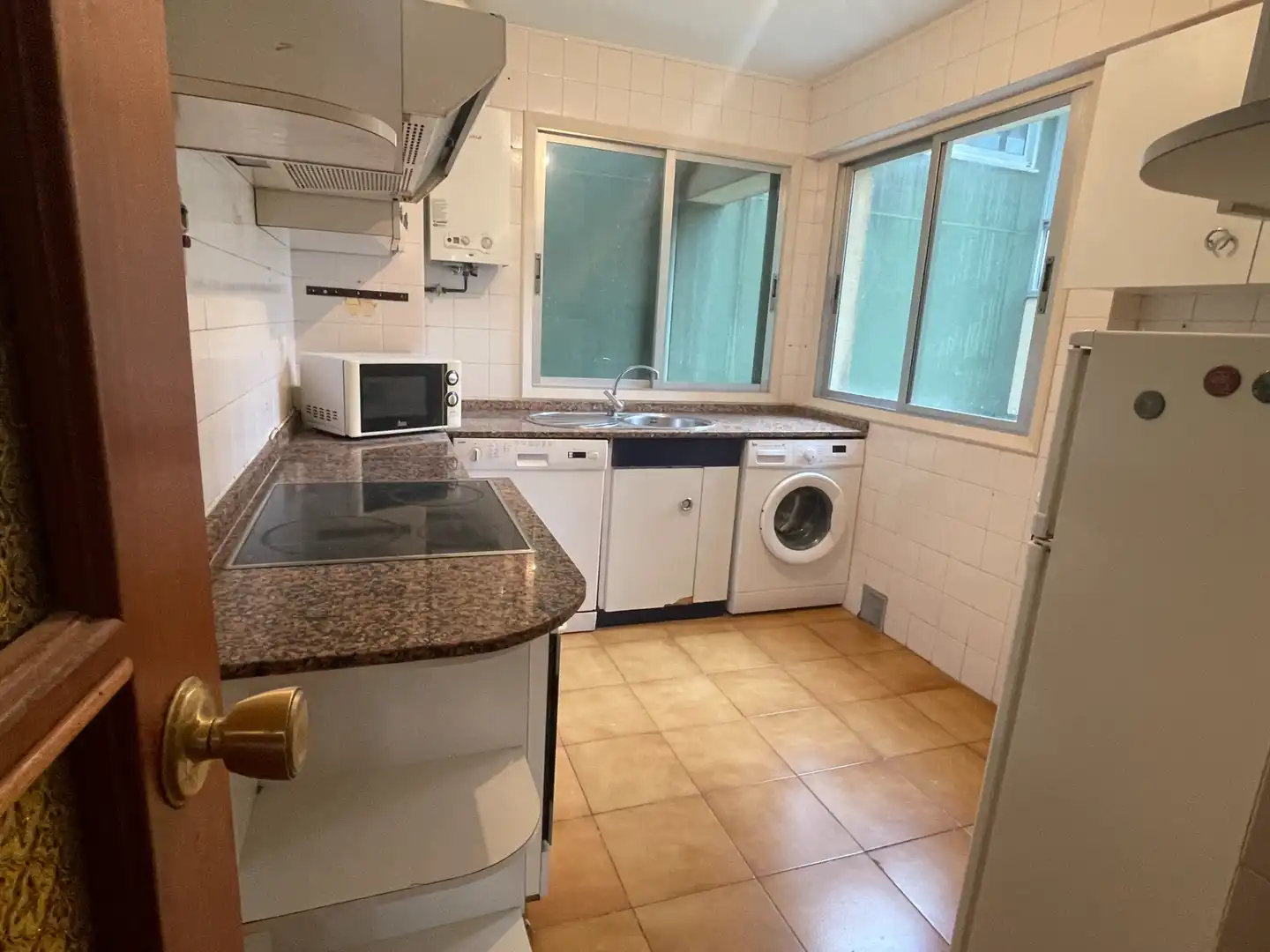 Kitchen of Flat for sale in Oleiros  with Parquet flooring, Storage room and Oven