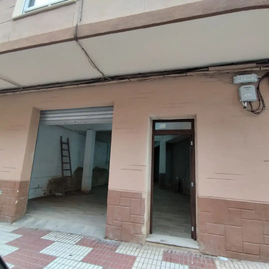 Local comercial de lloguer a Algemesí