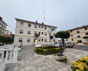 Vista exterior de Pis en venda en Castro-Urdiales amb Calefacció i Moblat