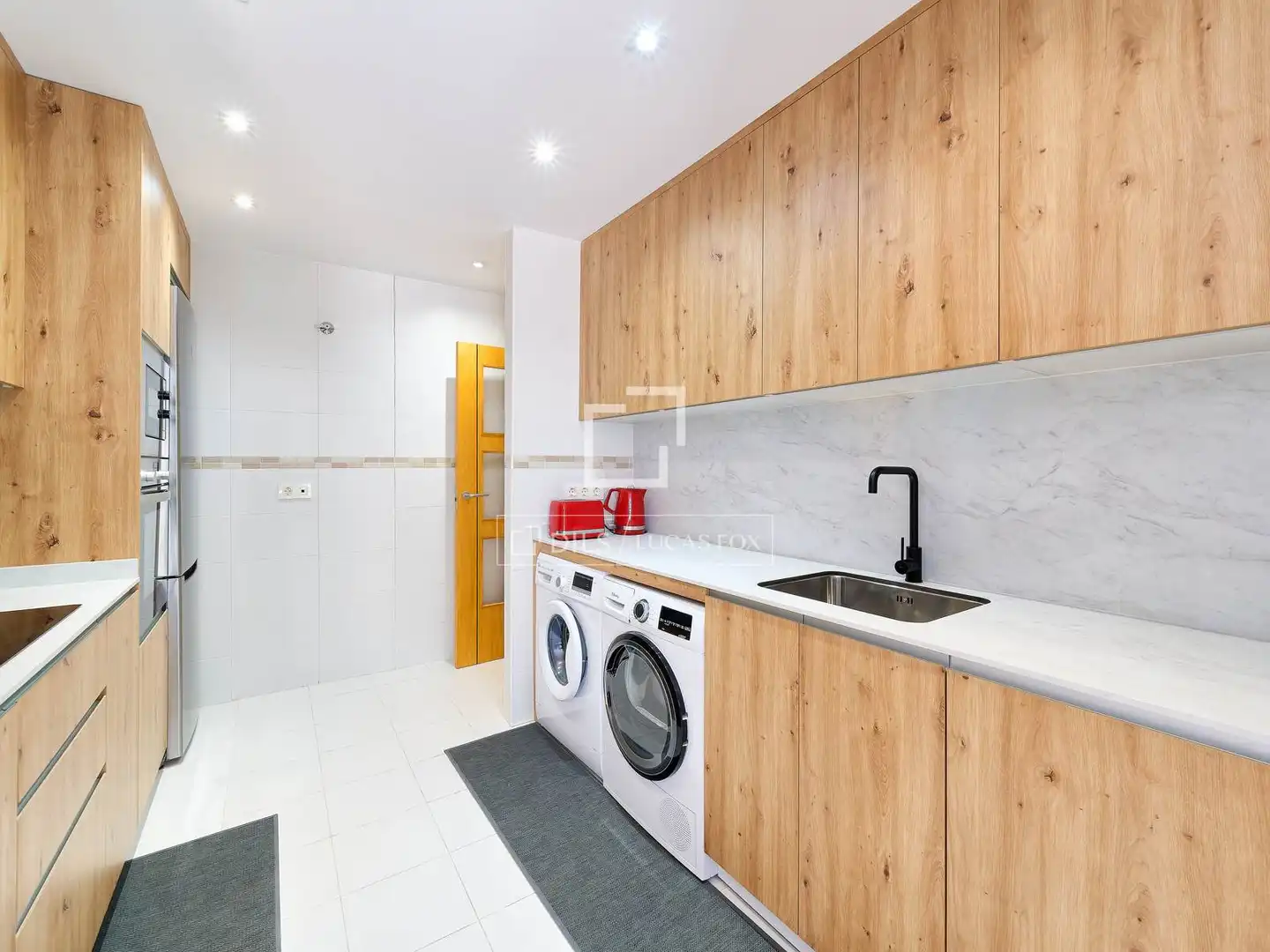 Kitchen of Flat for sale in Almuñécar  with Air Conditioner, Terrace and Swimming Pool