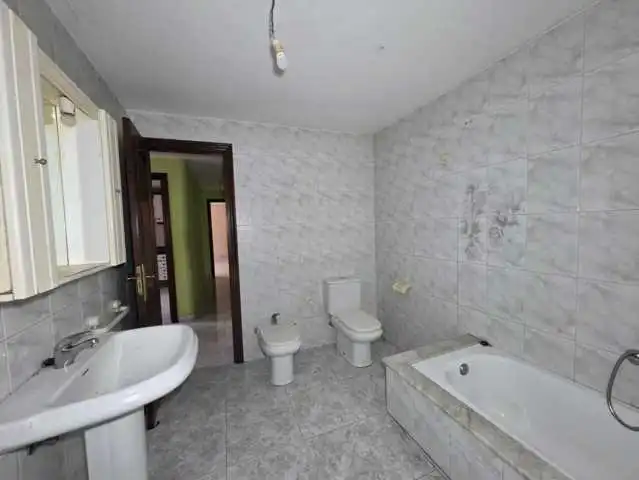 Bany de Casa adosada en venda en Lousame