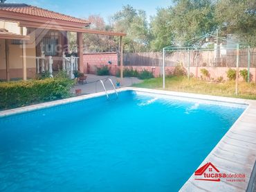 Casa rustica con piscina in vendita a Periurbano Oeste - Sierra