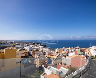 Vista exterior de Dúplex en venda en Santiago del Teide amb Aire condicionat, Terrassa i Piscina