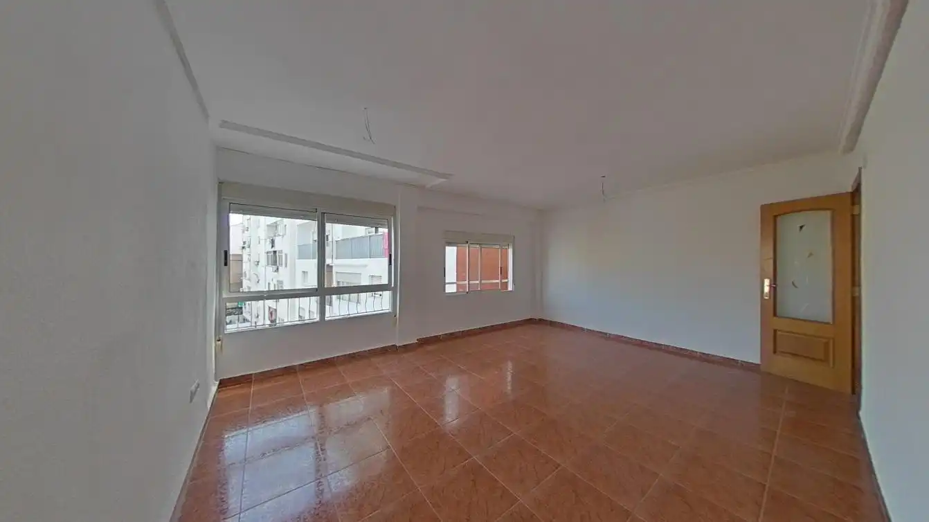 Flat for sale in C/ Rubén Vela