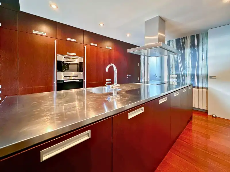 Kitchen of Houses for sale in Figueres  with Air Conditioner, Heating and Terrace