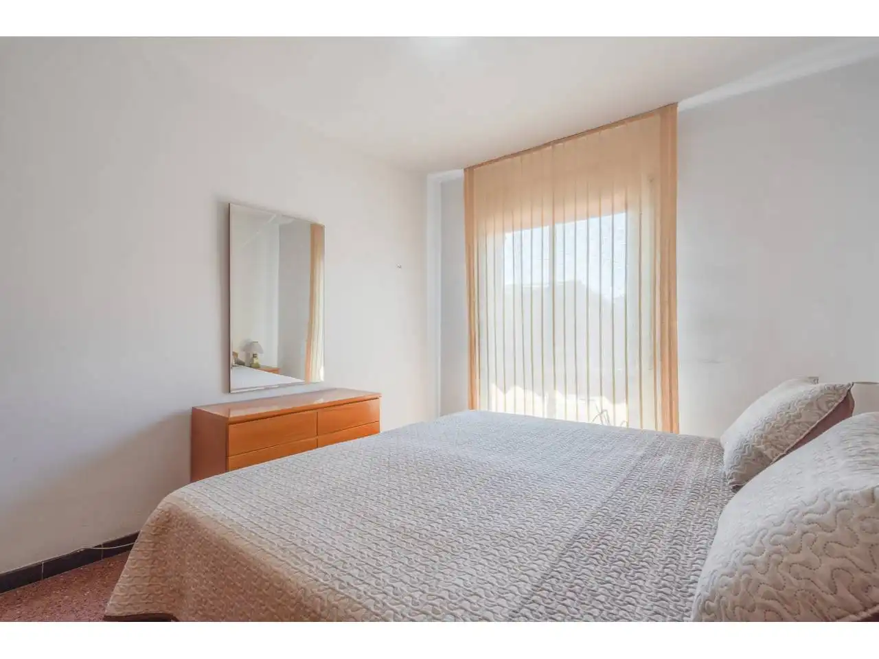 Bedroom of Flat for sale in Terrassa  with Air Conditioner