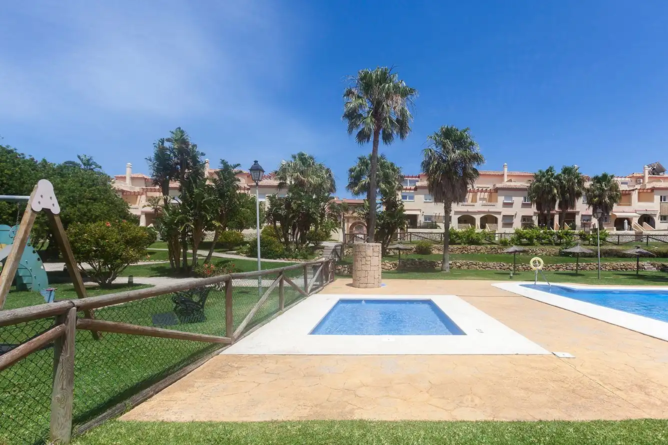 Jardín de Casa adosada en venta en Tarifa con Aire acondicionado, Calefacción y Jardín privado